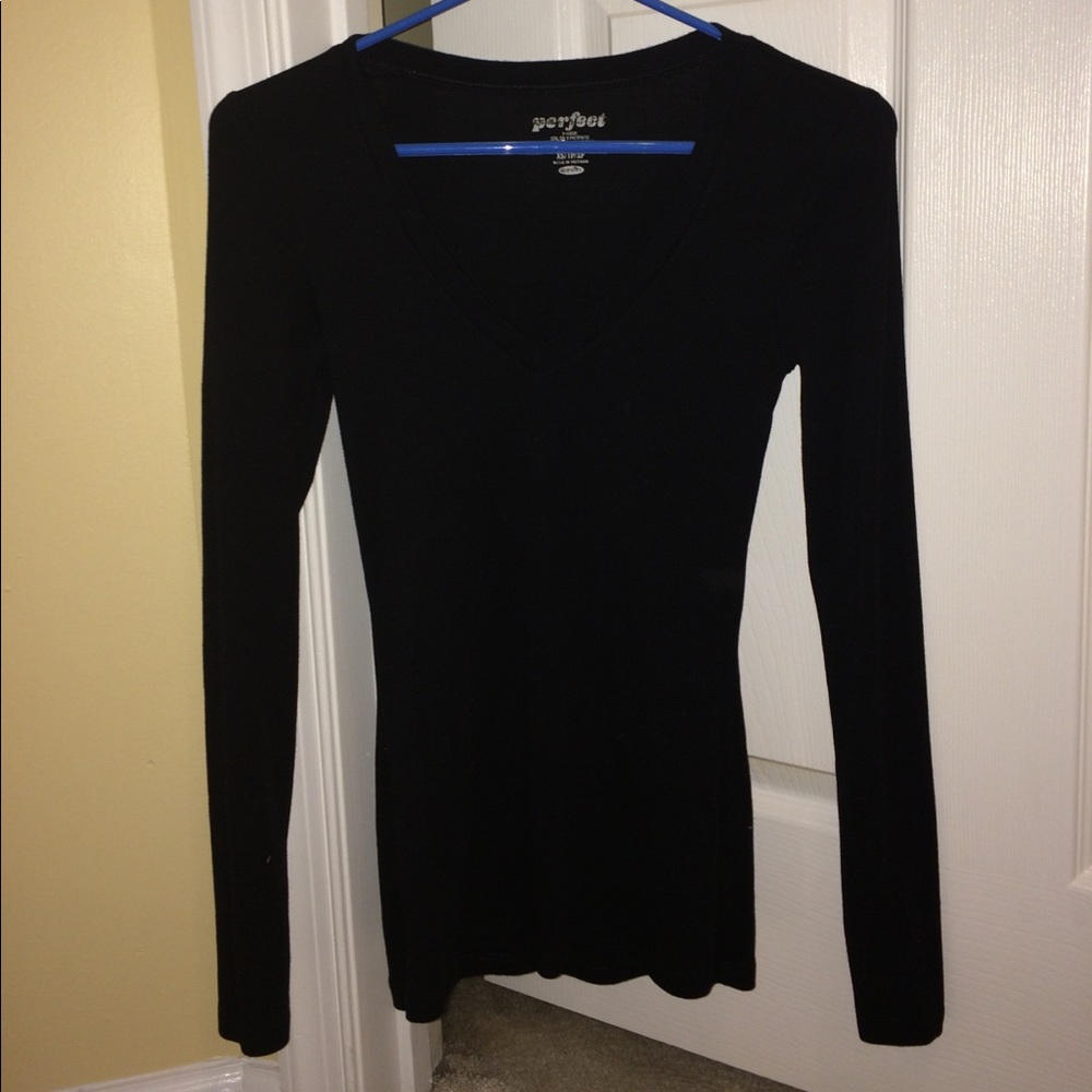 Black Vneck